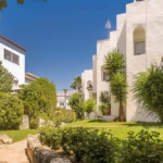 Townhouse for sale in Estepona – R3350704