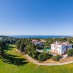 Fantástica villa frente al golf en Mijas Costa – HRV2267