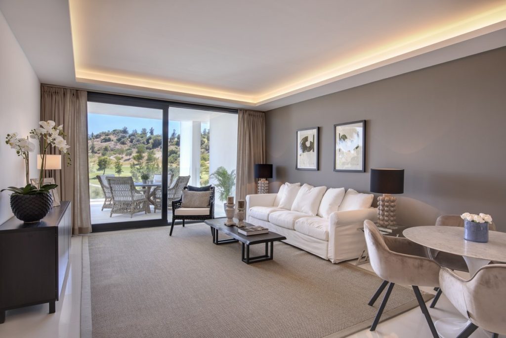 Appartement moderne avec vue sur golf – R3436390