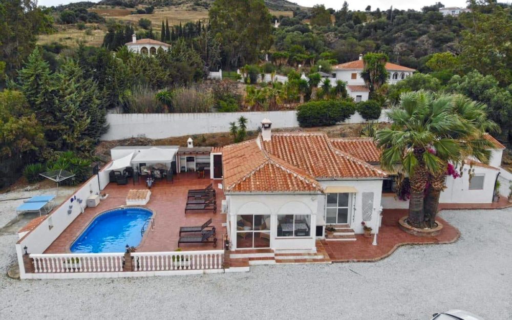 Villa à vendre à Almogía – R3364516