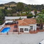 Country villa for sale in Almogía – R3364516