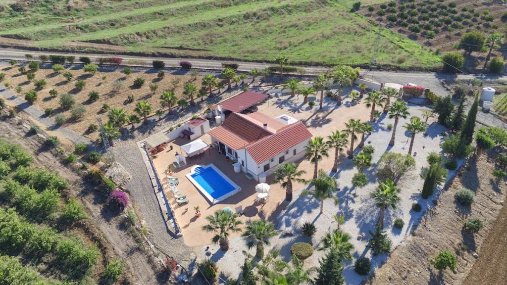 Villa for sale in Pizarra – R3042047