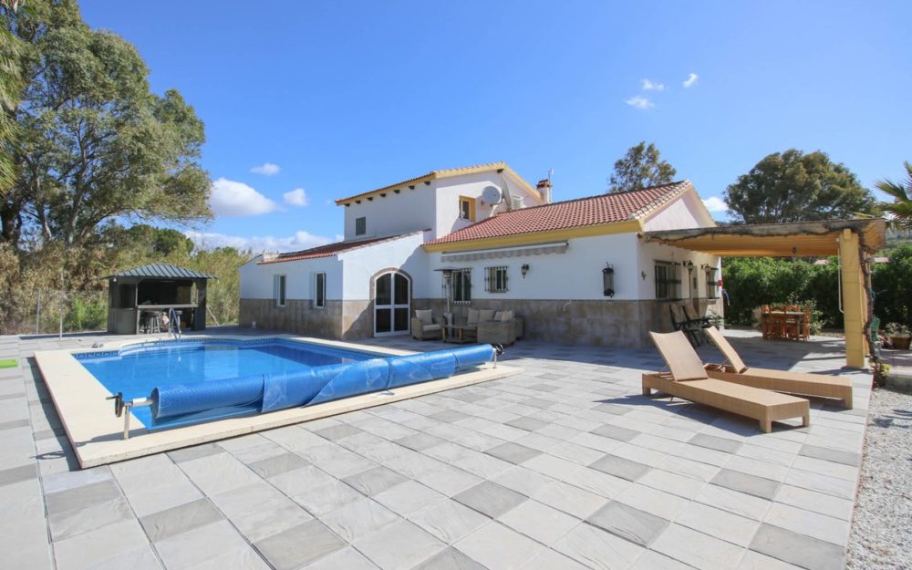 Villa a la venta en Alhaurín el Grande – R3389770
