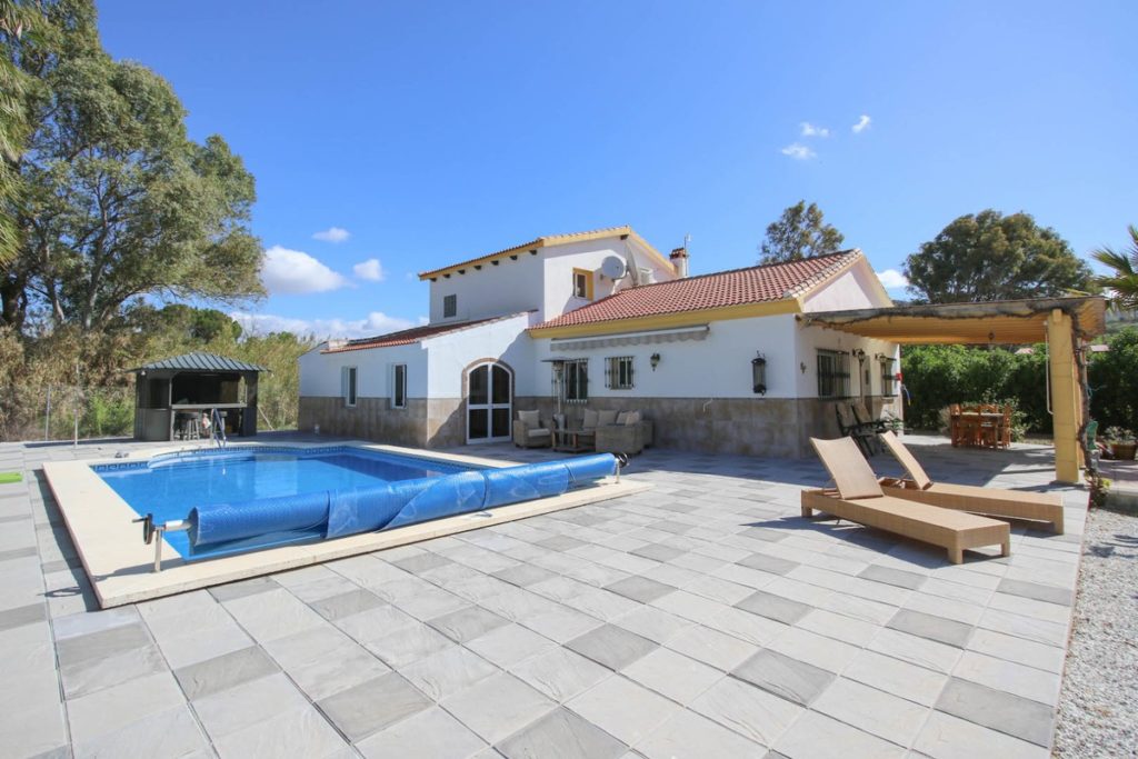 Villa for sale in Alhaurín el Grande – R3389770