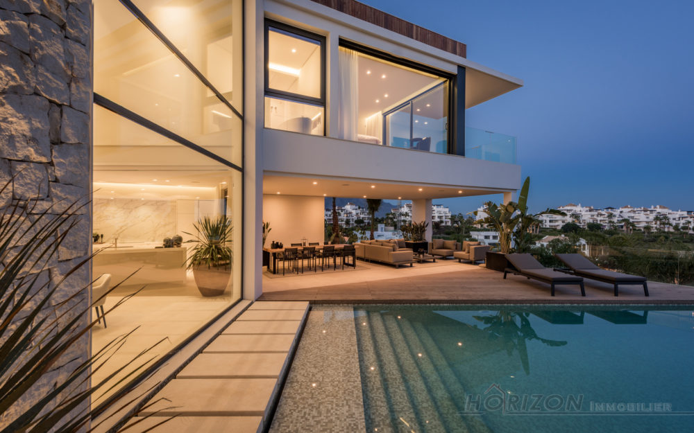Luxury modern villa in Benahavis – HRV3435
