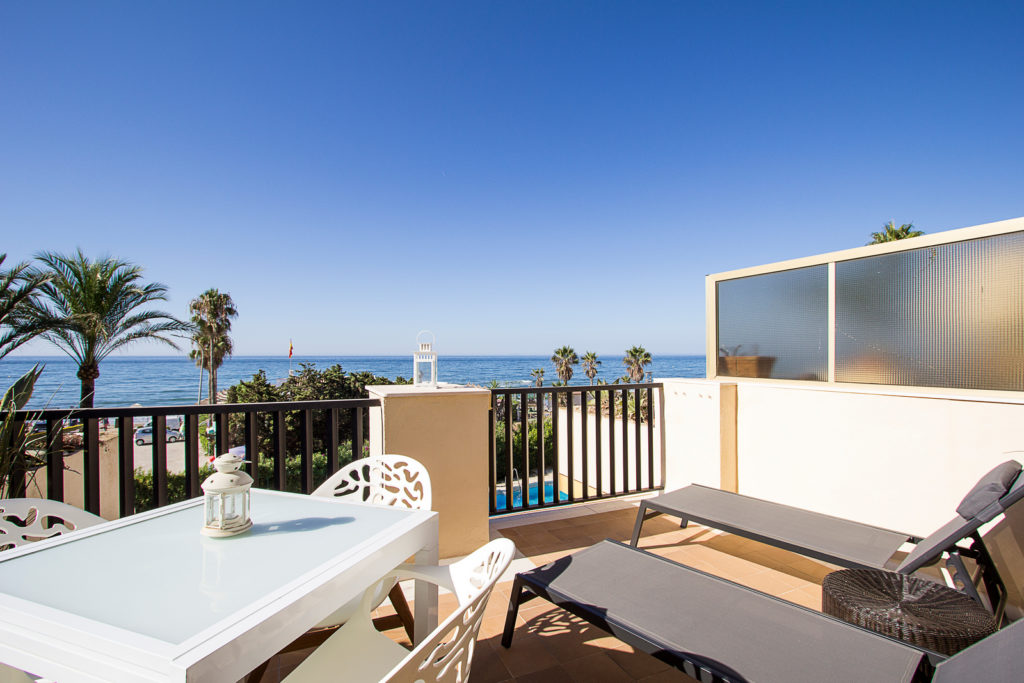 Location de vacances à Marbella – Studio face à la mer – HRR7372