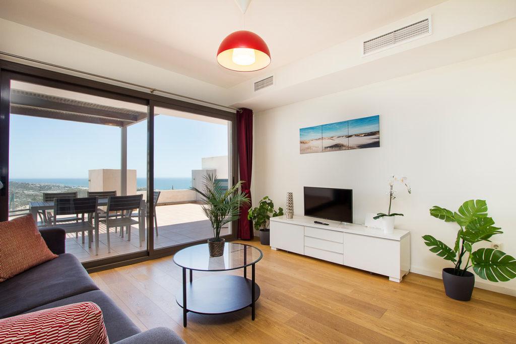 Modern apartment with panoramic views – HRA9075